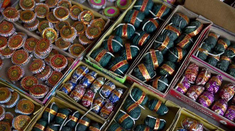 নন্দীগ্রামে বেআইনি বাজির উদ্ধার হয়েছে !