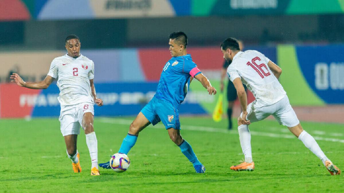 খেলা  ফুটবল ঘরের মাঠে কাতারের বিরুদ্ধে হার!