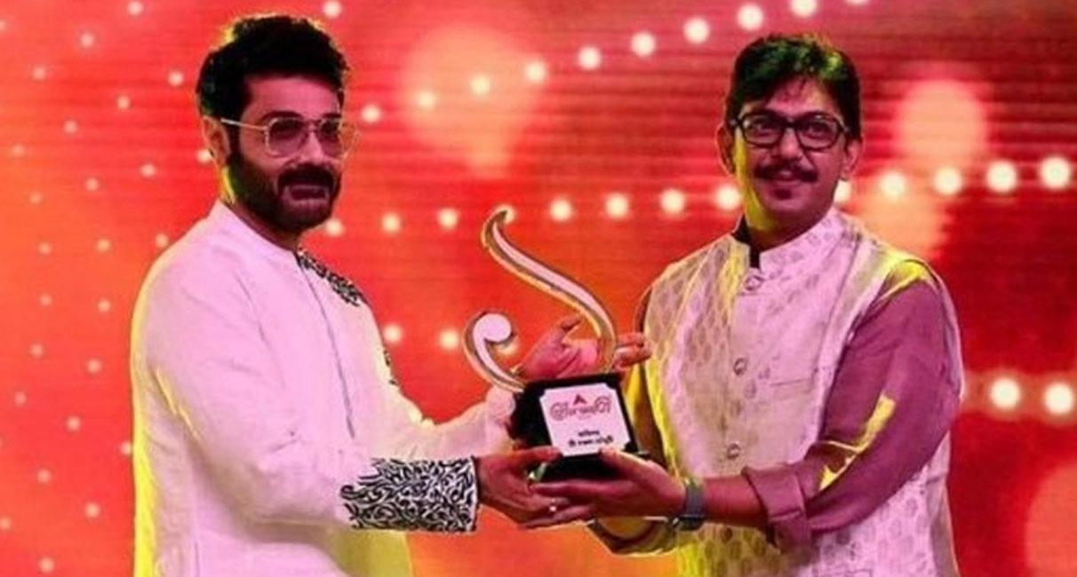 কলকাতায় ‌‘‌সেরা বাঙালি’ পুরস্কারে ভূষিত হলেন অভিনেতা চঞ্চল চৌধুরী।