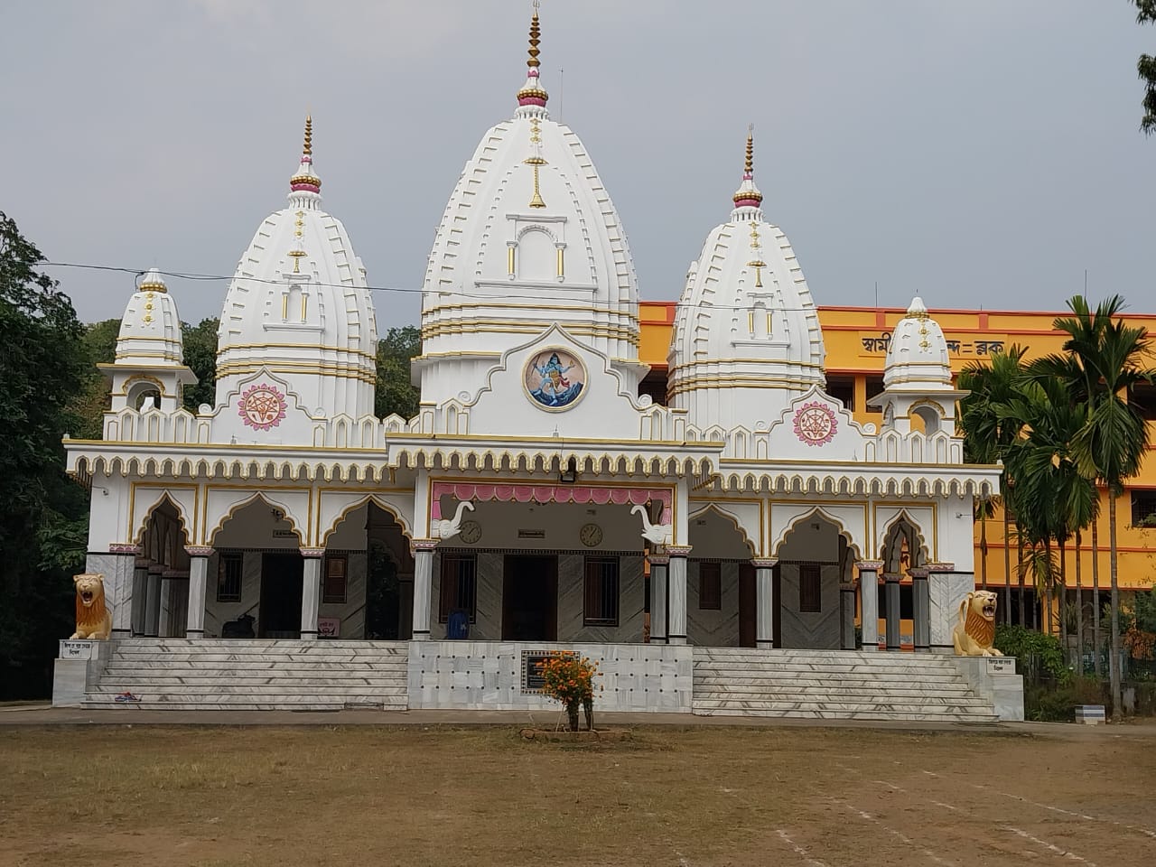 জঙ্গলমহলের দুঃস্থ মানুষদের সাহায্যর্থে ভারত সেবাশ্রম সঙ্ঘকে ত্রিশ হাজার টাকা আর্থিক অনুদান দিলেন পেনশন ভোগী অশীতিপর বৃদ্ধা প্রতিমা চক্রবর্তী!