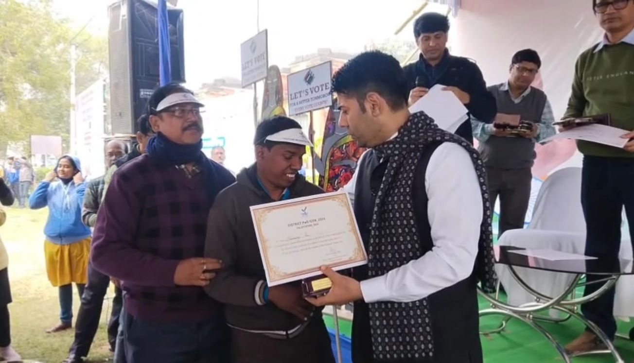 ২৫শে জানুয়ারি দিনটিকে জাতীয় ভোটার দিবস হিসেবে পালন করা হয়!