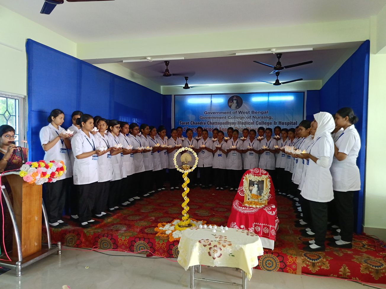 উলুবেড়িয়ার গভর্নমেন্ট নার্সিং কলেজে(SCCGMCH) অনুষ্ঠিত হল ল্যাম্প লাইটিং এর অনুষ্ঠান!