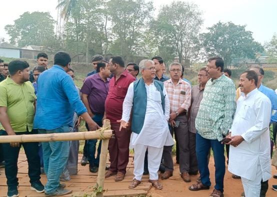 ঘাটালে বানভাসি মানুষদের জন্য ফের আর একটি সেতু তৈরি করতে চলেছে সেচ দপ্তর!