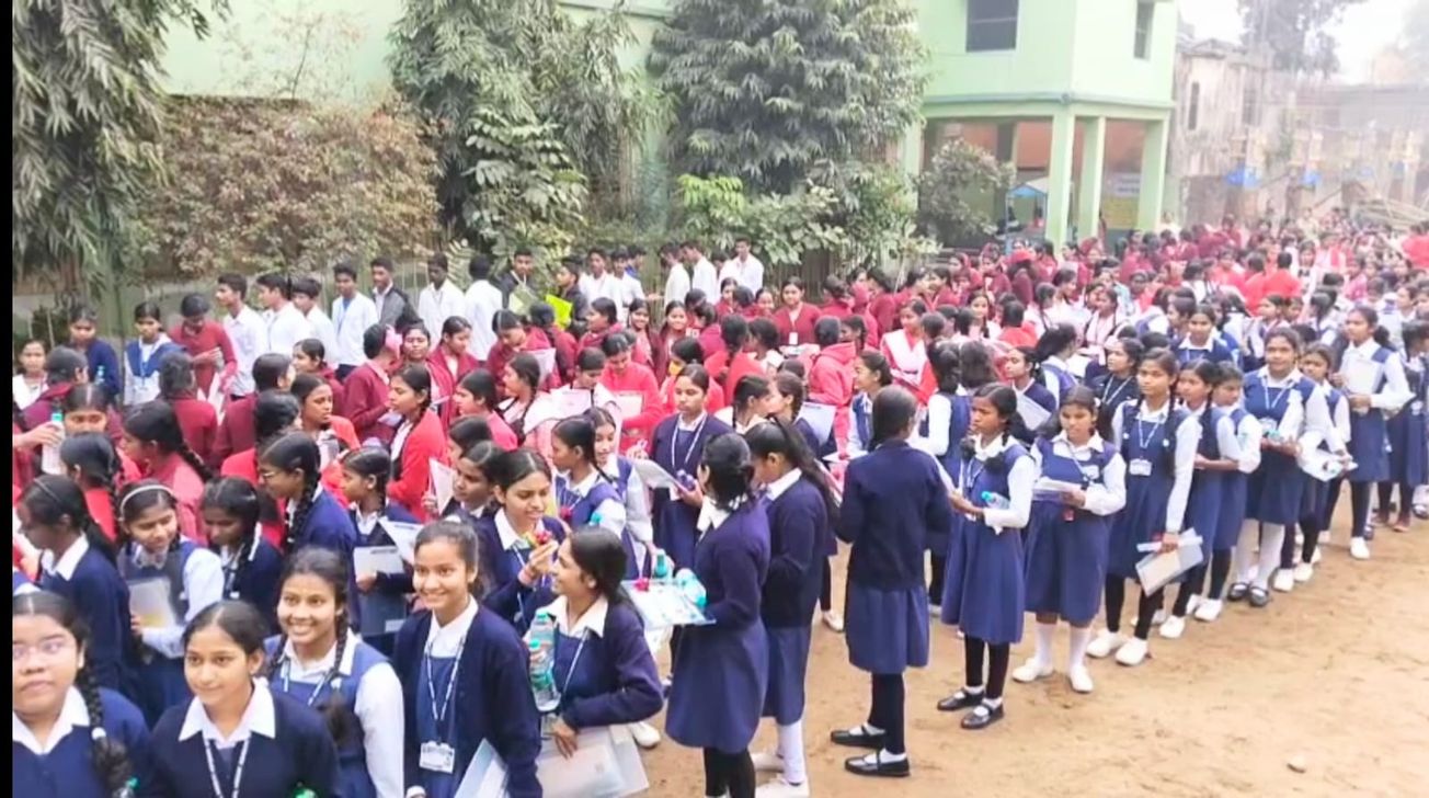 শুক্রবার থেকে শুরু হল ২০২৪ শিক্ষা বর্ষের মাধ্যমিক পরীক্ষা!