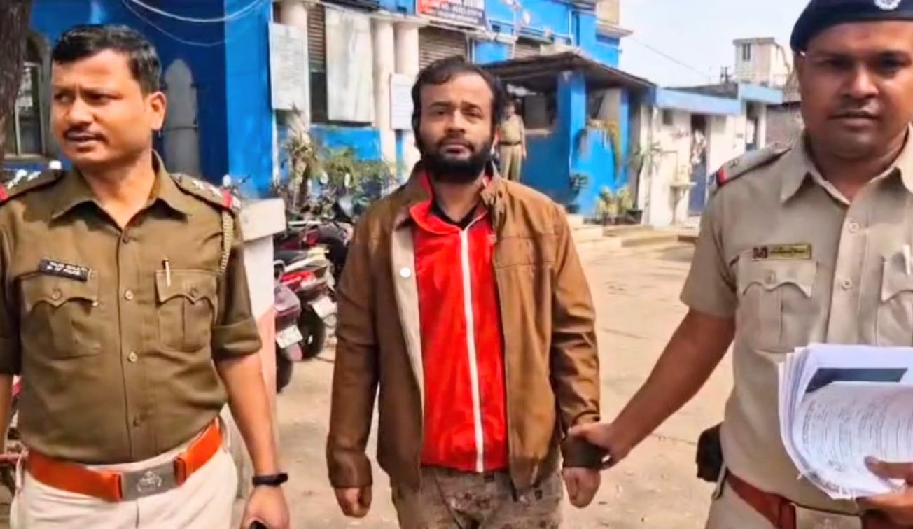 পুলিশের জালে MA পাস চোর!