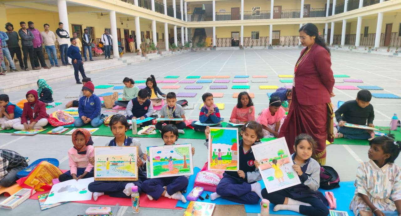 টেকনো ইন্ডিয়া পাবলিক স্কুলে বসে আঁকো প্রতিযোগিতা!