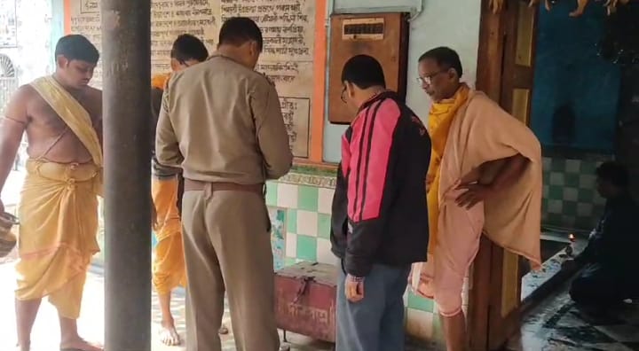 অন্ডালের কাজোড়ায় মন্দিরের দানপাত্র চুরির ঘটনায় চাঞ্চল্য!