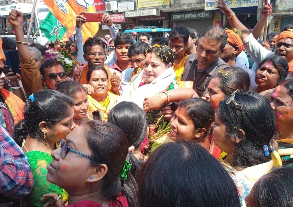 মেদিনীপুর লোকসভা কেন্দ্রের বিজেপি প্রার্থী অগ্নিমিত্রা প্রথম দিন প্রচার!