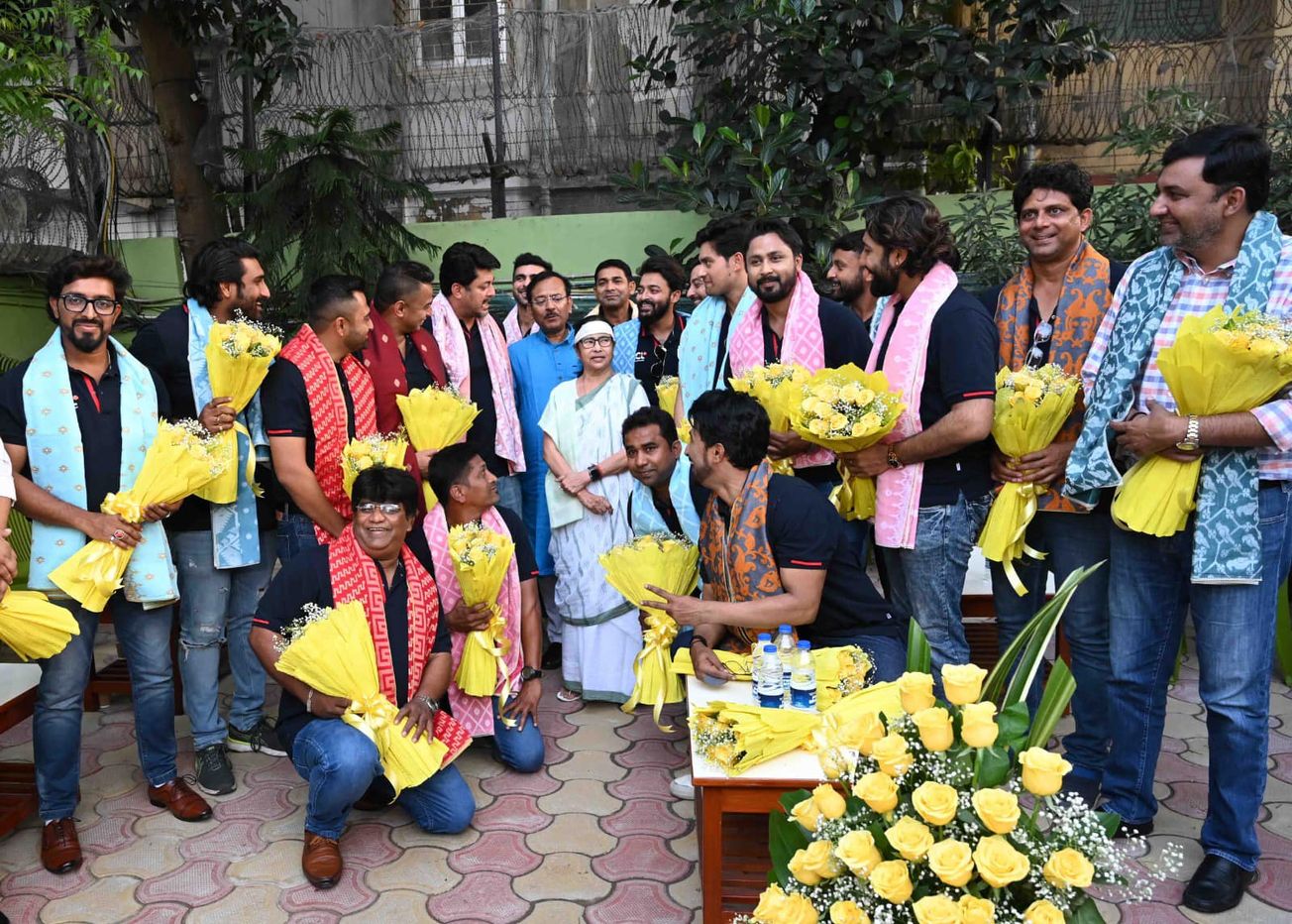 ১০ বছর পর জয় বেঙ্গল টাইগার্সের,টিমকে সংবর্ধনা বাংলার মুখ্যমন্ত্রী!