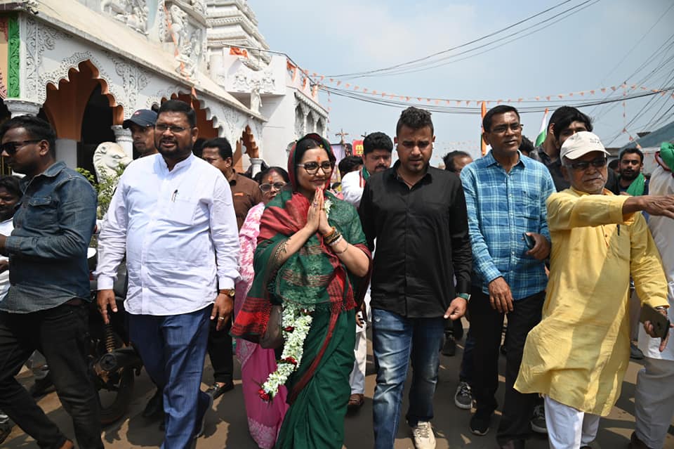 রেলশহর খড়্গপুরের প্রচারে  জুন মালিয়া!