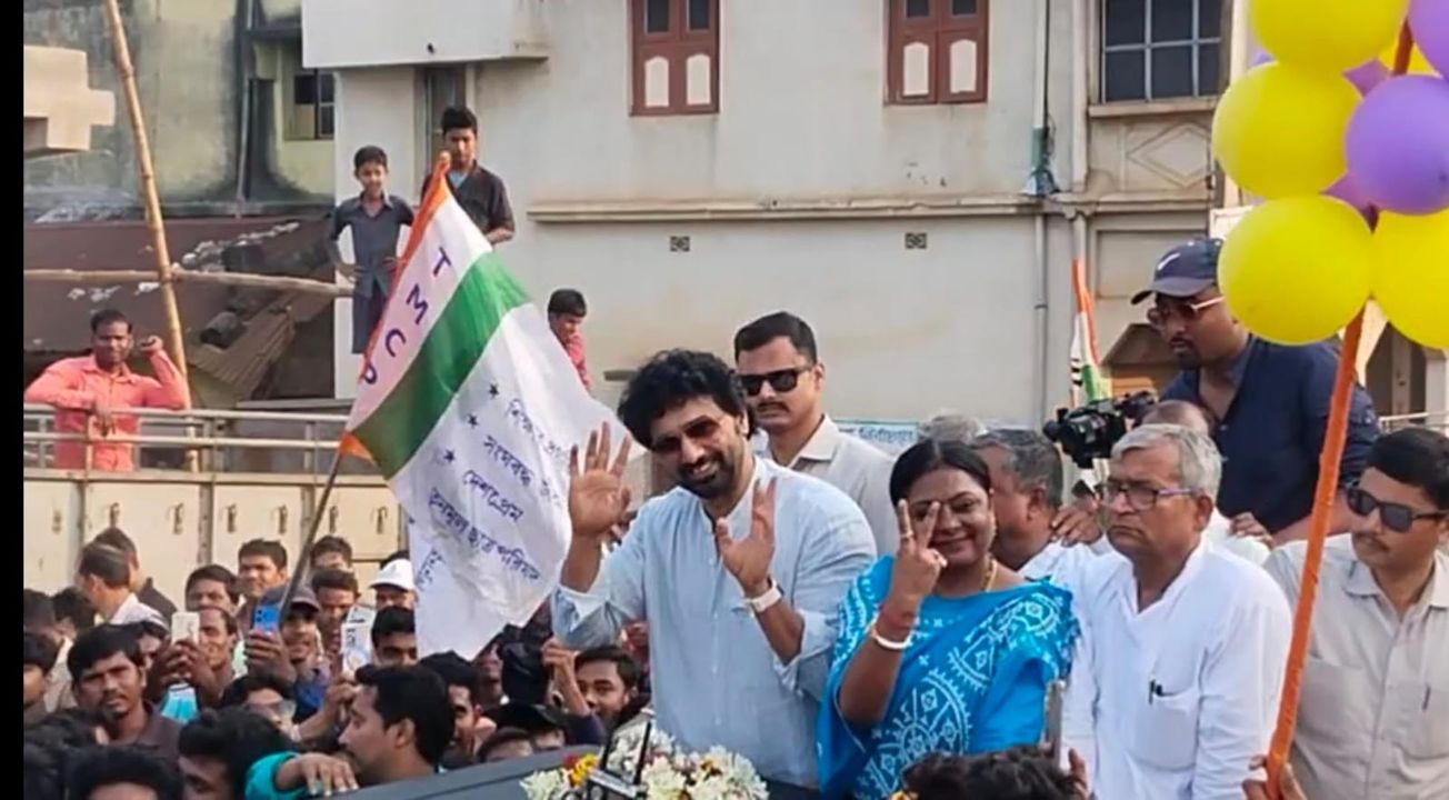 কেশপুরের মানুষের আশীর্বাদ নিতে এসেছি, রোড শো তে কি বললেন দেব!