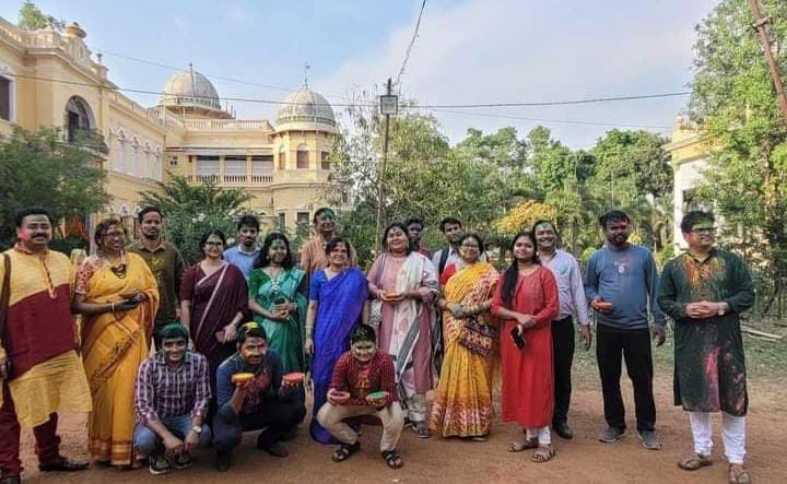 পরিবেশ গবেষণা সংস্থা টিয়ারের বার্ষিক অধিবেশন ও বসন্ত উৎসব অনুষ্ঠিত হলো ঝাড়গ্রাম রাজবাড়িতে!