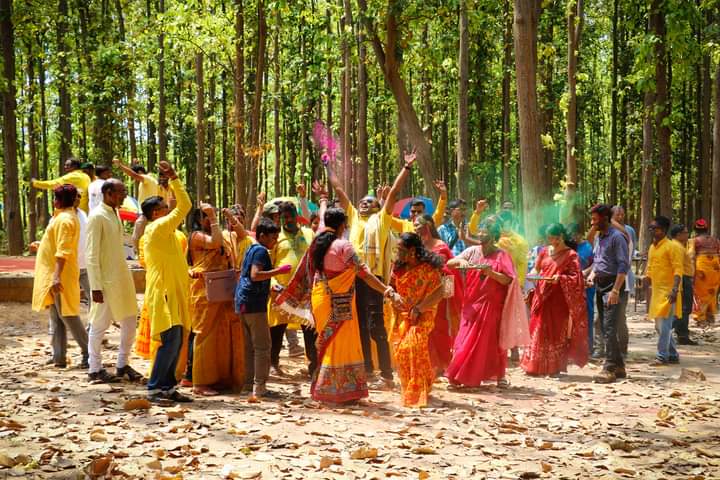সুবর্ণরৈখিক পরিবারের বসন্ত উৎসব 'রংমিলান্তি'!