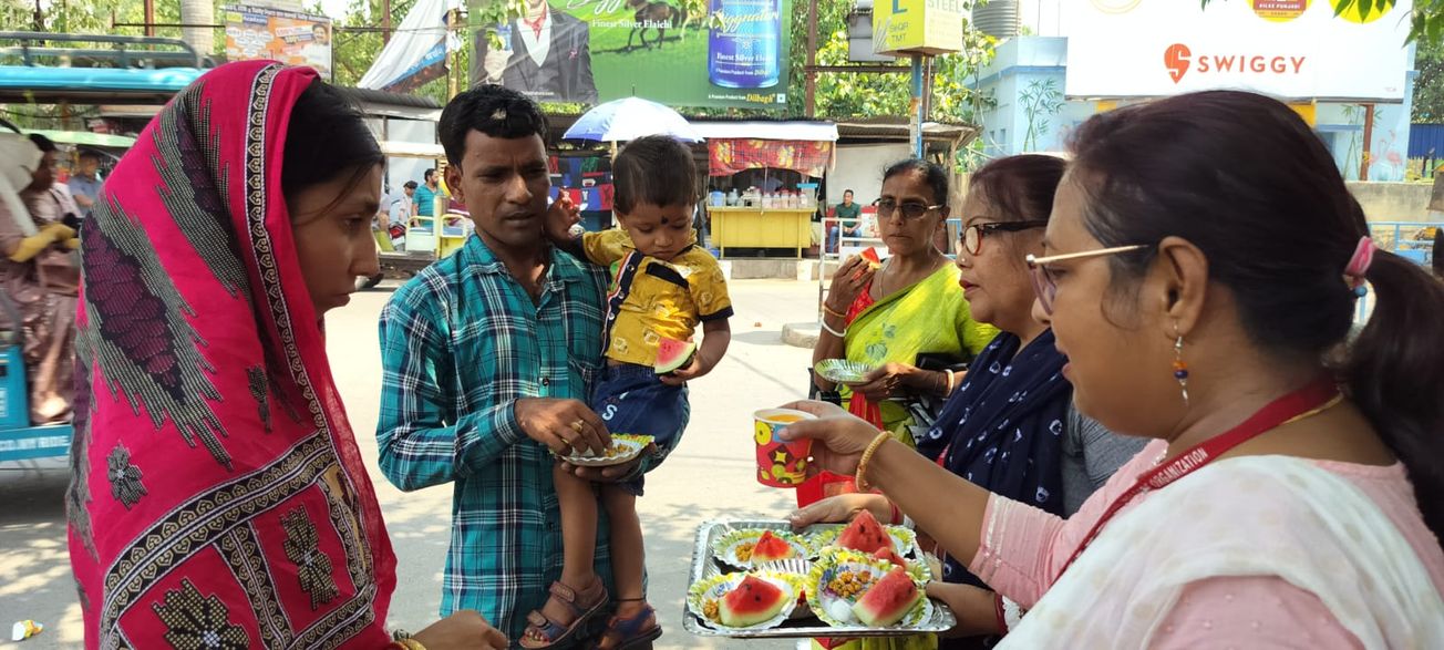 শালবীথি সোশ্যাল ওয়েলফেয়ার উদ্যোগে জলসত্র শিবির!