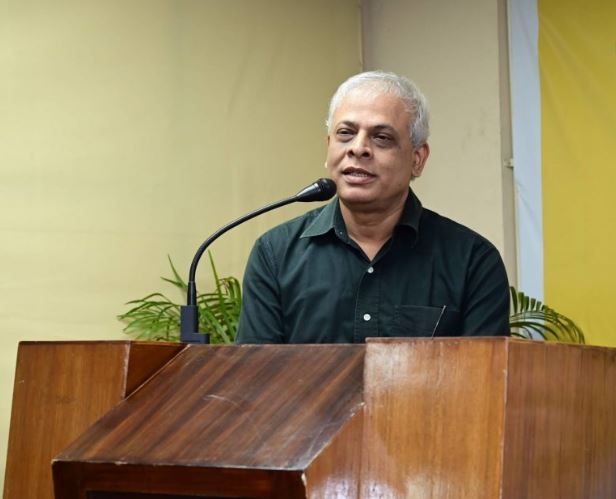 খড়গপুরের ডেপুটি ডিরেক্টর অমিত পাত্র এবার বারাণসী আইআইটির ডিরেক্টর!