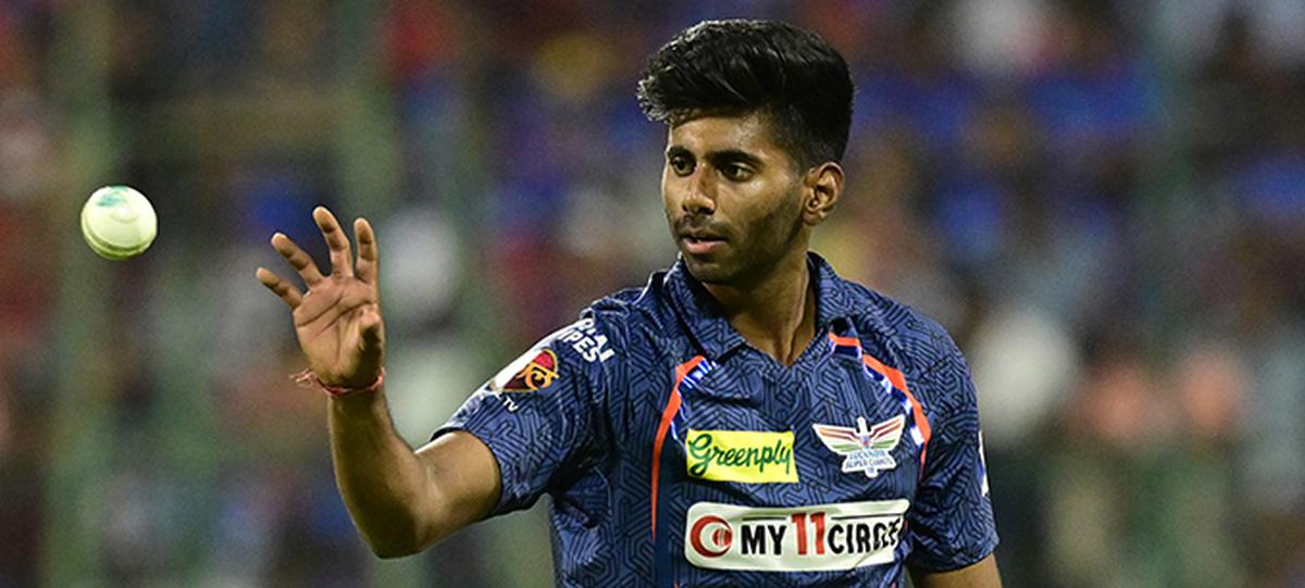 রতন টাটার ‘ফেক' কোট, বদলে দেয় মায়াঙ্ক যাদবের জীবন!