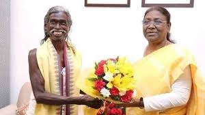 তৃতীয় শ্রেণী পর্যন্ত পড়াশোনা,কাব্যগ্রন্থ ও ঘুগনি বিক্রেতা-পেয়েছেন পদ্মশ্রী!