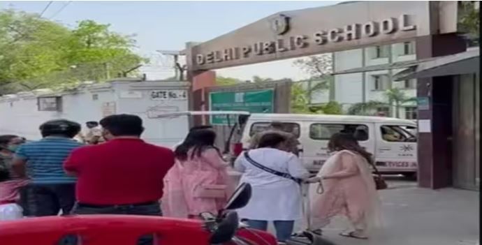 ১০০ স্কুল বিস্ফোরণে উড়িয়ে দেওয়ার হুমকি!