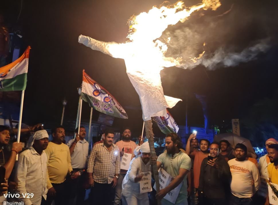 মেদিনীপুর শহর তৃনমূল যুব কংগ্রেসের পক্ষ থেকে ধিক্কার কর্মসূচি পালন করল!