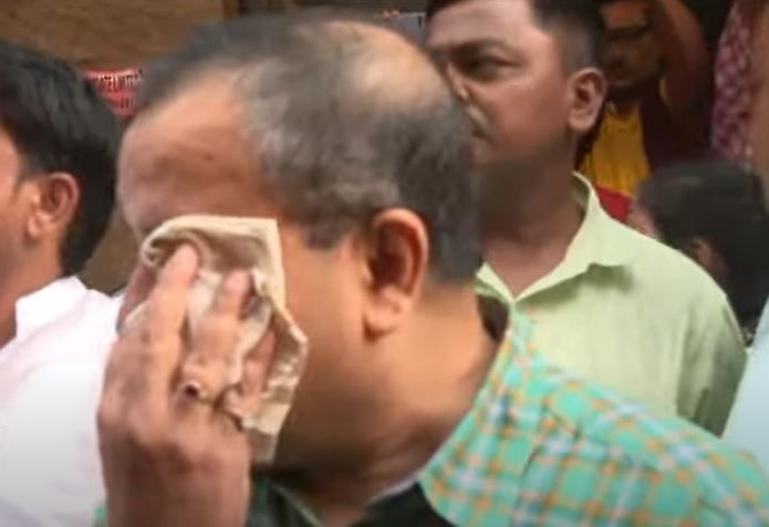 চোখে জল কুণাল ঘোষের,আজ না হয় কাল মমতাদি-অভিষেক বুঝবেন, অনুধাবন করবেন!