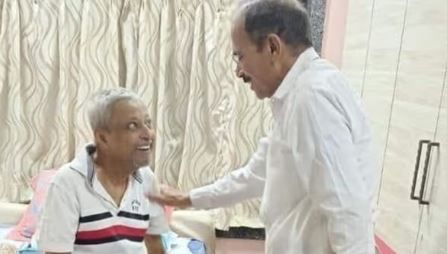 মুকুল রায়ের বাড়িতে হঠাৎই অধীর চৌধুরী!