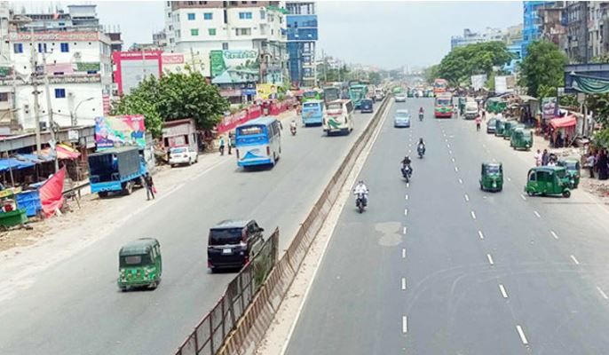 বাংলাদেশের যানজটের শহর ঢাকা এখন ফাঁকা!