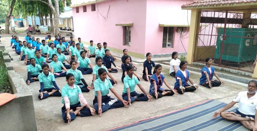 শিলদা কলেজে যোগ দিবস উদযাপন করা হলো!