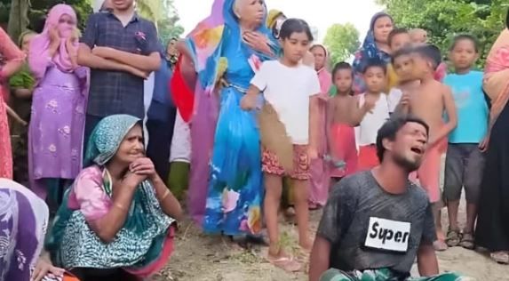 বাংলাদেশে স্নানে যাবার পথে কিশোরীকে ধর্ষণের পর হত্যা, এক তরুণীকে চলন্ত ট্রেনে ধর্ষণ!