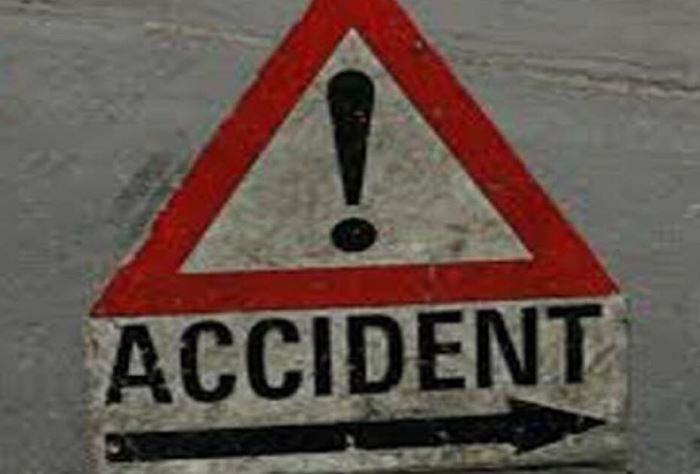 রবিবার রাতে বিষ্ণুপুর চুড়ামণিপুর সংলগ্ন ৬০ নম্বর  জাতীয় সড়কে লরি এবং ট্রেলারের মুখোমুখি সংঘর্ষ!