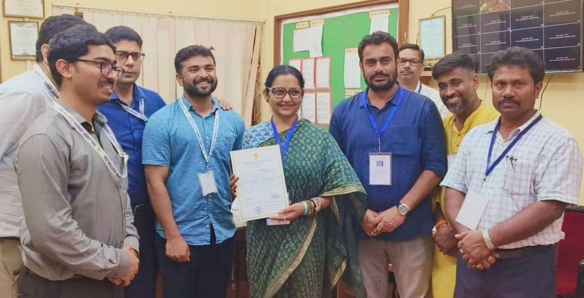 পশ্চিম মেদিনীপুরের অন্যতম মেদিনীপুর লোকসভা তৃণমূল প্রার্থী জুন মালিয়া ২৭১৯১ ভোটে জয়ী!