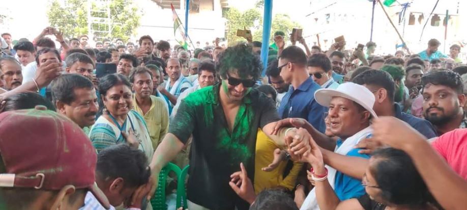 সুপারস্টার দীপক অধিকারী ওরফে দেবের ঘাটালে বড় জয়!