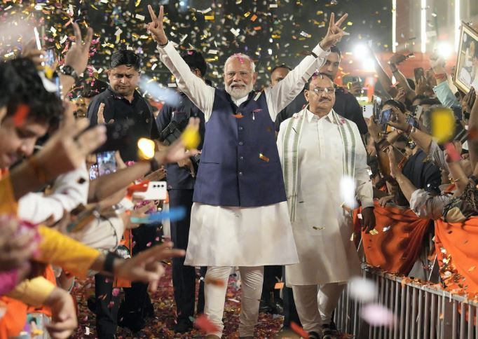 রবিবার সন্ধ্যায় শপথ নেবেন নরেন্দ্র মোদী!