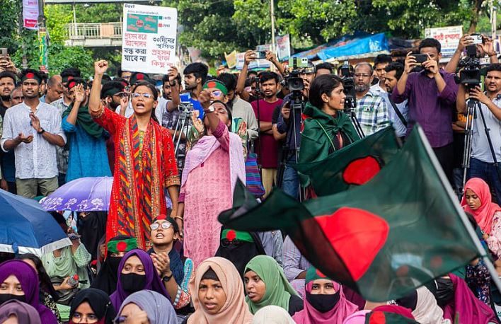 গৃহযুদ্ধ বাংলাদেশে, ভারতের ভূমিকায় ঘিরে কৌতূহল তুঙ্গে!