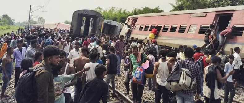 উত্তরপ্রদেশের গোন্ডায় ডিব্রুগড় এক্সপ্রেসে ভয়াবহ দুর্ঘটনা!
