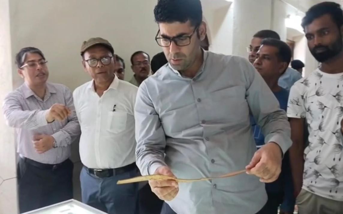 নবরূপে সংস্কার ঐতিহাসিক মেদিনীপুরের সুপ্রাচীন মহাফেজখানা' বা 'রেকর্ড রুম!