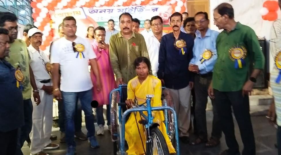 সমাজসেবী অনয় মাইতির উদ্যোগে রক্তদান শিবির!