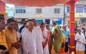 দুর্গাপুরের বেনাচিতি অগ্রণী সাংস্কৃতিক পরিষদ কমিটির খুঁটি পুজো পঞ্চায়েতমন্ত্রীর হাত ধরেই!