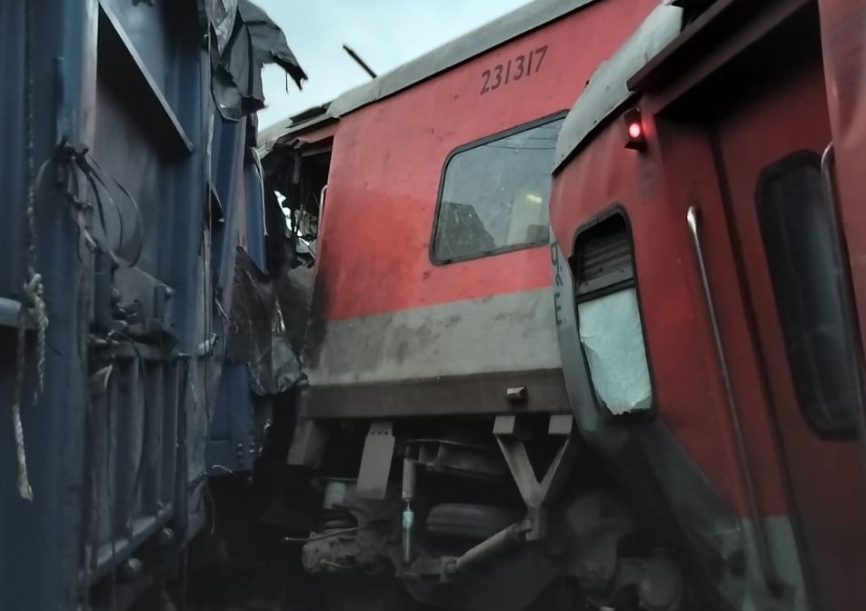 মুম্বই মেল ১২৮১০ দুর্ঘটনার পরেই তৎপর রেল, চালু হয়েছে একগুচ্ছ হেল্প লাইন নম্বর!