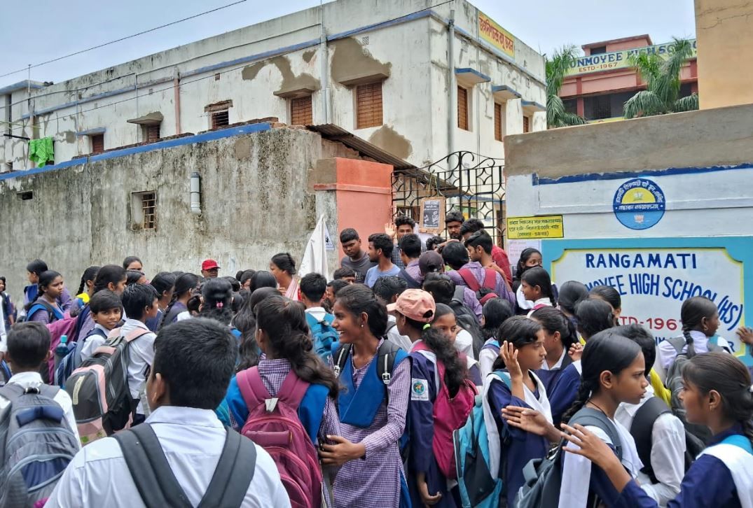 নিট পরীক্ষায় দুর্নীতির প্রতিবাদে গোটা দেশজুড়ে আজ এসএফআইয়ের ডাকে ছাত্র ধর্মঘট!