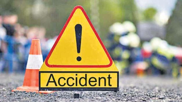 পথদুর্ঘটনায় সাত বছরের এক ছেলের মৃত্যুকে সামনে রেখে উত্তেজনা ছড়াল এগরার!