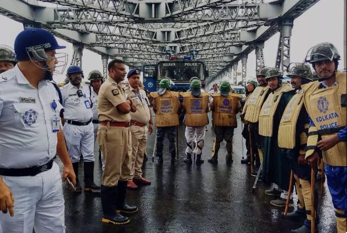 নবান্ন অভিযানে ,৩৭ বছরেই দৃষ্টিহীন হলেন কলকাতা পুলিশের এক সার্জেন্ট!