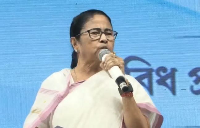 বিশ্ব আদিবাসী দিবস উপলক্ষে আগামী বৃহস্পতিবার দু’দিনের ঝাড়গ্রাম সফরে আসছেন মুখ্যমন্ত্রী!