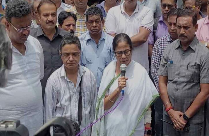 প্রয়াত বাংলার প্রাক্তন মুখ্যমন্ত্রী বুদ্ধবাবুর মৃত্যুতে পূর্ণদিবস সরকারি ছুটি, গান স্যালুট দেবে রাজ্য ঘোষণা করলেন মুখ্যমন্ত্রী!