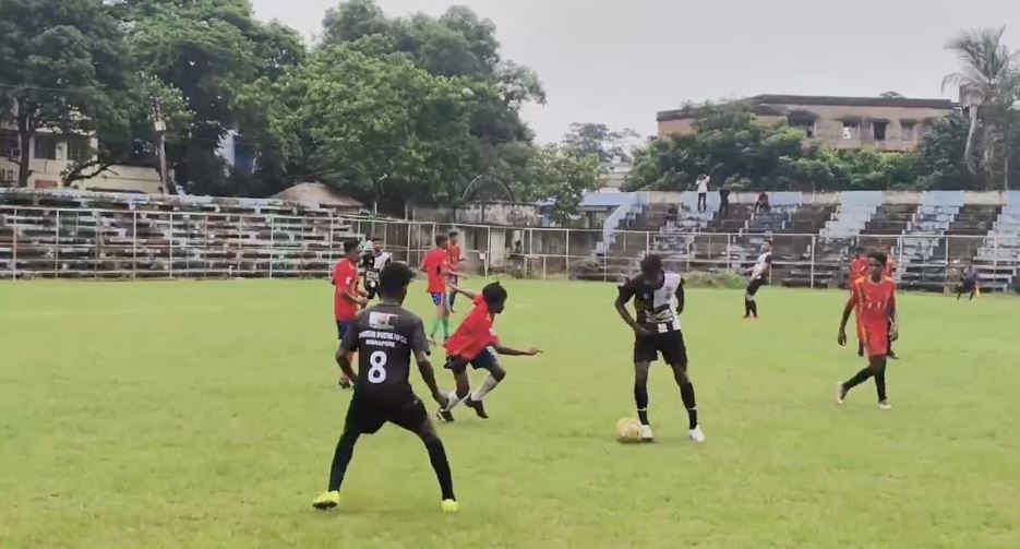 প্রতিপক্ষকে একপ্রকার উড়িয়ে দিয়েই লীগ যাত্রা শুরু করলো মেদিনীপুরের সাদা-কালো ব্রিগেড!