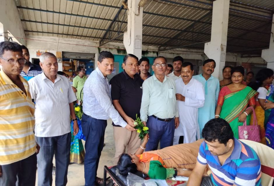 মহিলাদের রক্ত দান শিবির!