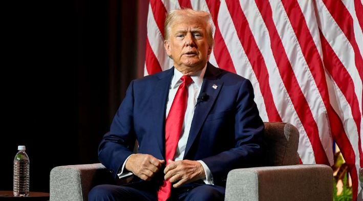 কমলা হ্যারিস কি ভারতীয় নাকি কালো? ট্রাম্প  জাতিগত পরিচয় নিয়ে কুরুচিকর মন্তব্য!