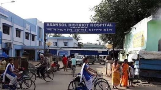 রাজ্যজুড়ে ধাক্কা খাচ্ছে চিকিৎসা পরিষেবা ,কর্মবিরতি চলছে  আসানসোল জেলা হাসপাতালেও!