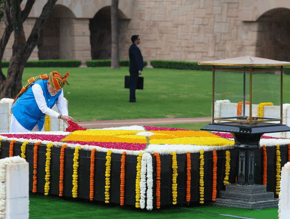 বিশ্বের তৃতীয় বৃহত্তম অর্থনীতি’, লালকেল্লায় থেকে প্রধানমন্ত্রী কি বললেন?