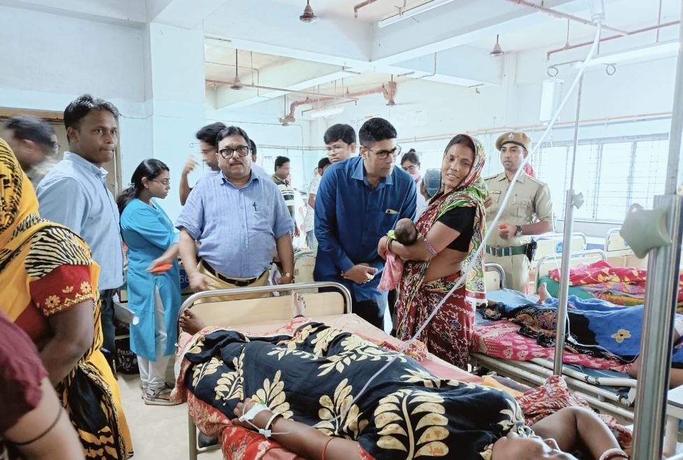 ঘাটাল হাসপাতালের মাতৃ-কুটির পরিদর্শন!