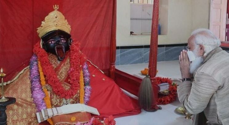 বাংলাদেশে মোদীর দেওয়া উপহার সোনার মুকুট চুরিতে কড়া প্রতিক্রিয়া ভারতের, উদ্ধারে বিশেষ পুরস্কার ঘোষণা!